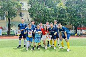 “足”够精彩！江南网站_江南（中国）集团“足”梦大龙街首届五人制男子公益足球赛